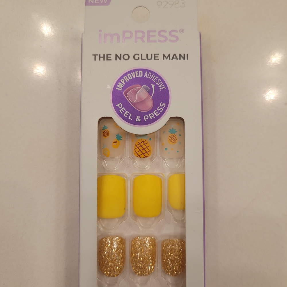 imPRESS Pineapple Yellow and Glittering Gold Nails